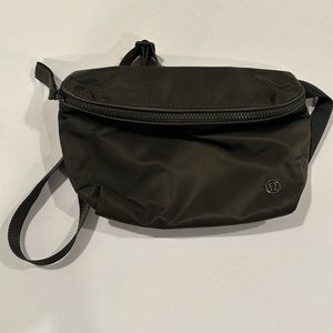 EUC Lululemon Fanny Pack/Shoulder Bag
